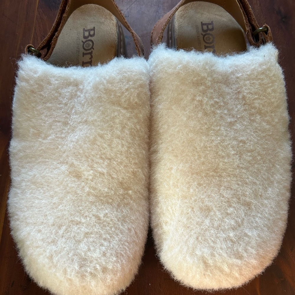 Born Natural Shearling Lined Clogs Size 9 Brown Leather Slip On Comfort Shoes